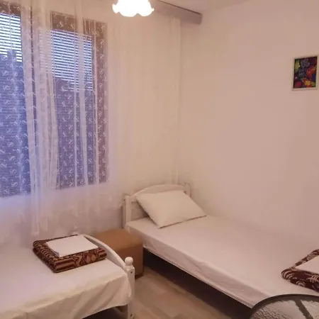 Bakyrdjieva Hоuse Guest house *